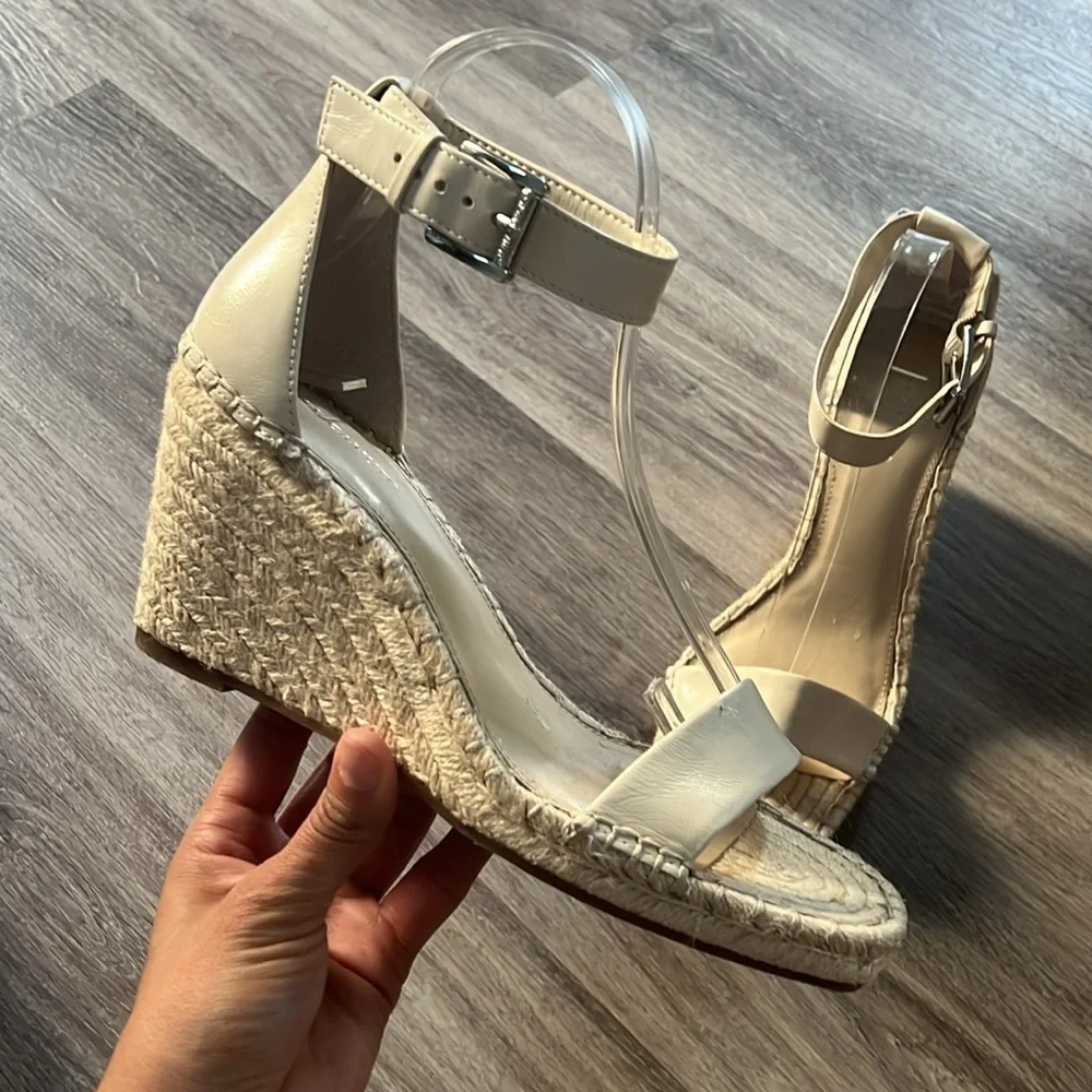 Vince Camuto Women’s Cream Strap Wedge Espadrille Leather Sandals Size 10